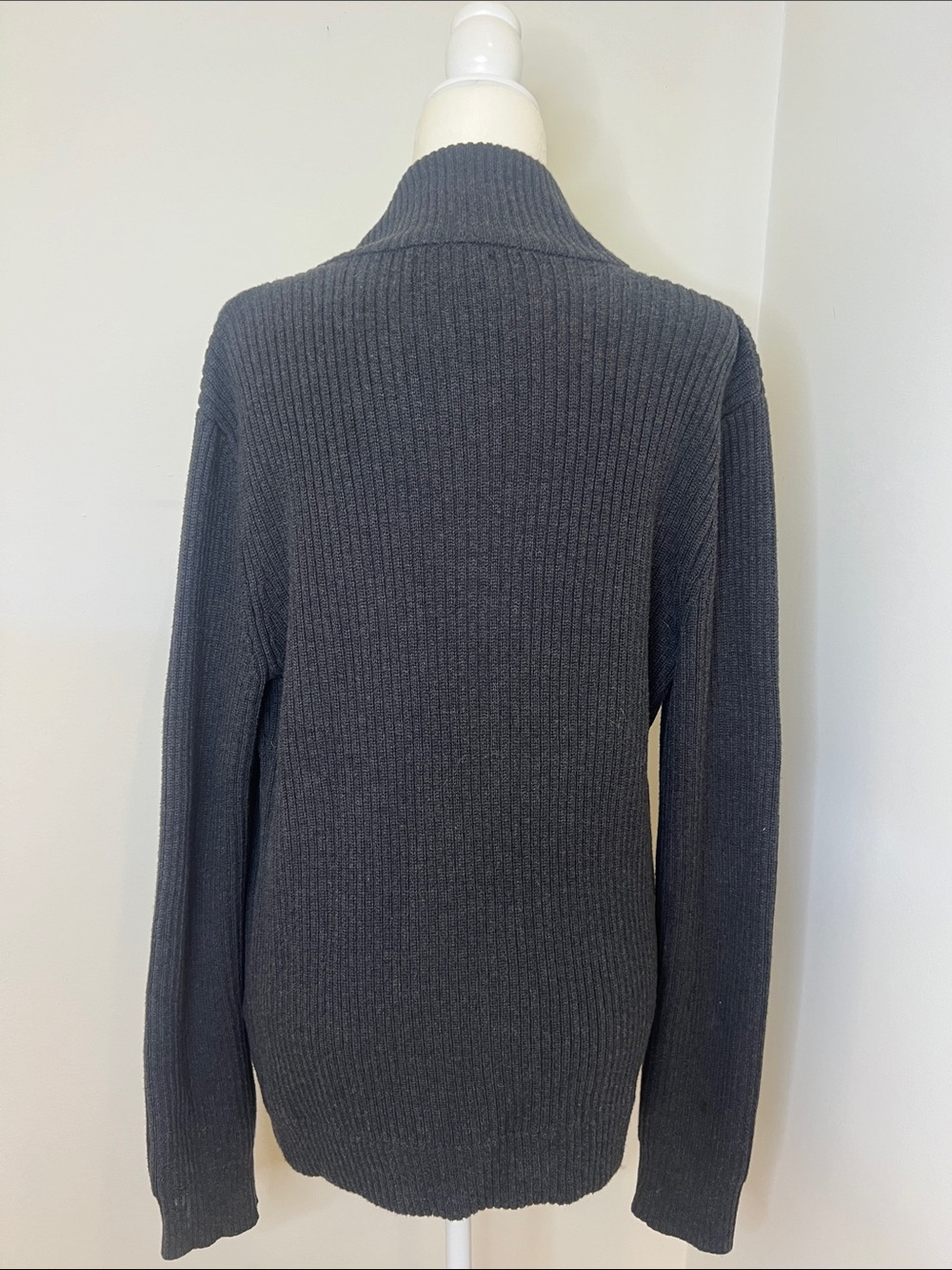 Men's Ribbed Dark Gray Express Button-Front Sweater - Picture 4 of 5